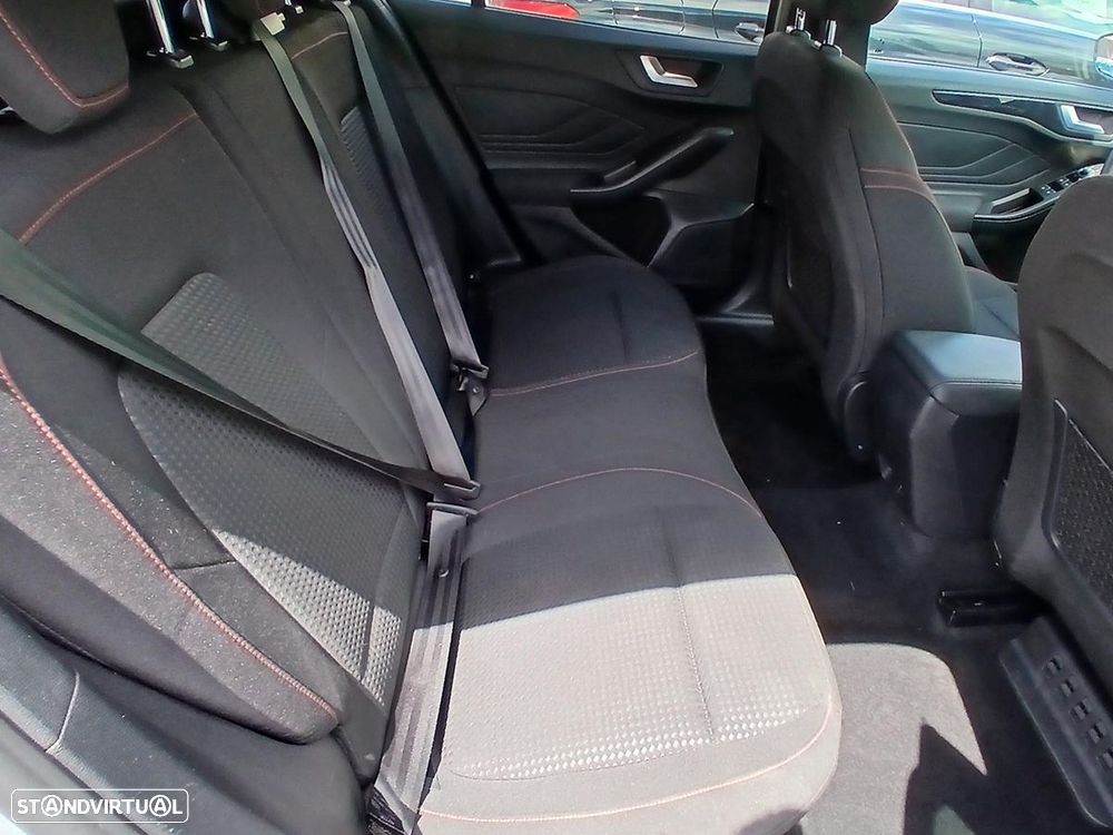 Ford Focus 1.0 EcoBoost MHEV ST-Line - 15