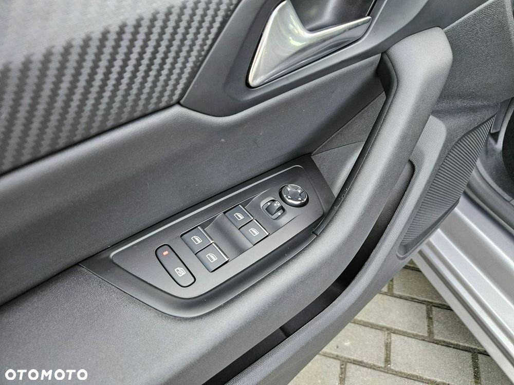 Peugeot 508 1.6 PureTech Allure S&S EAT8 - 21