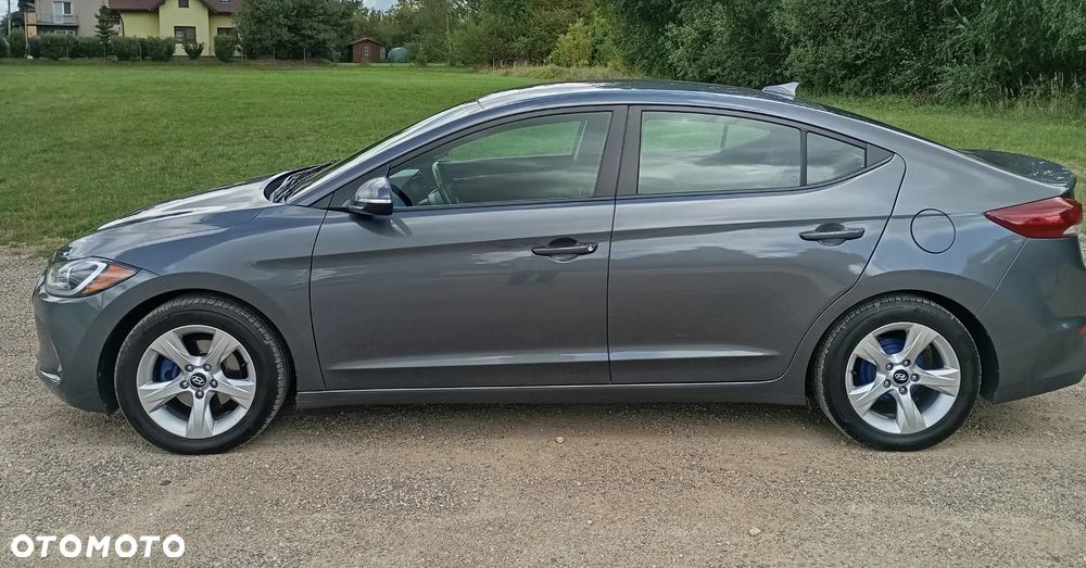 Hyundai Elantra 2017 photo 2