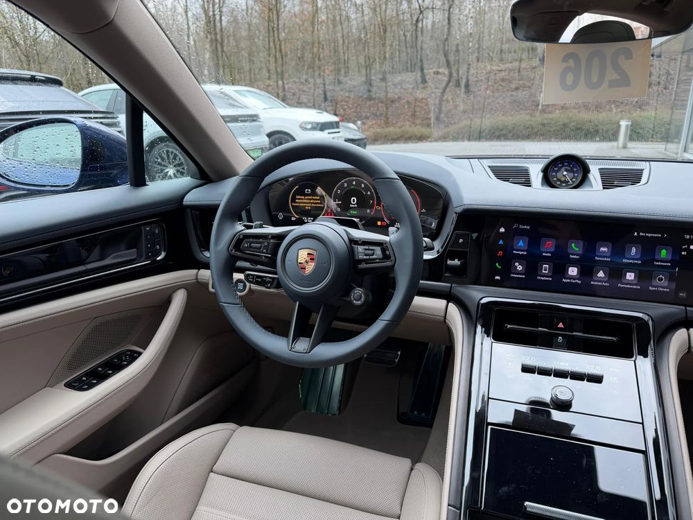 Porsche Panamera - 22