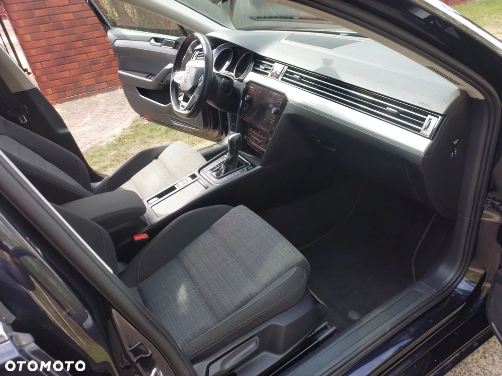 Volkswagen Passat Variant 2.0 TDI SCR DSG 4Motion Business - 14