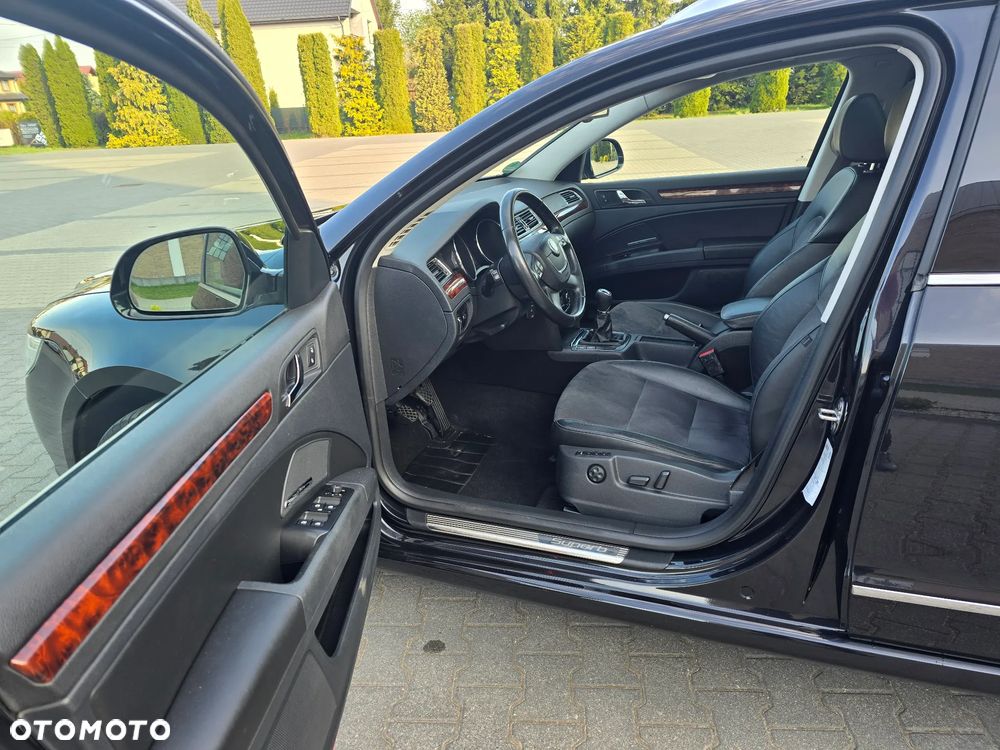 Skoda Superb 2.0 TDI 4x4 Exclusive - 13