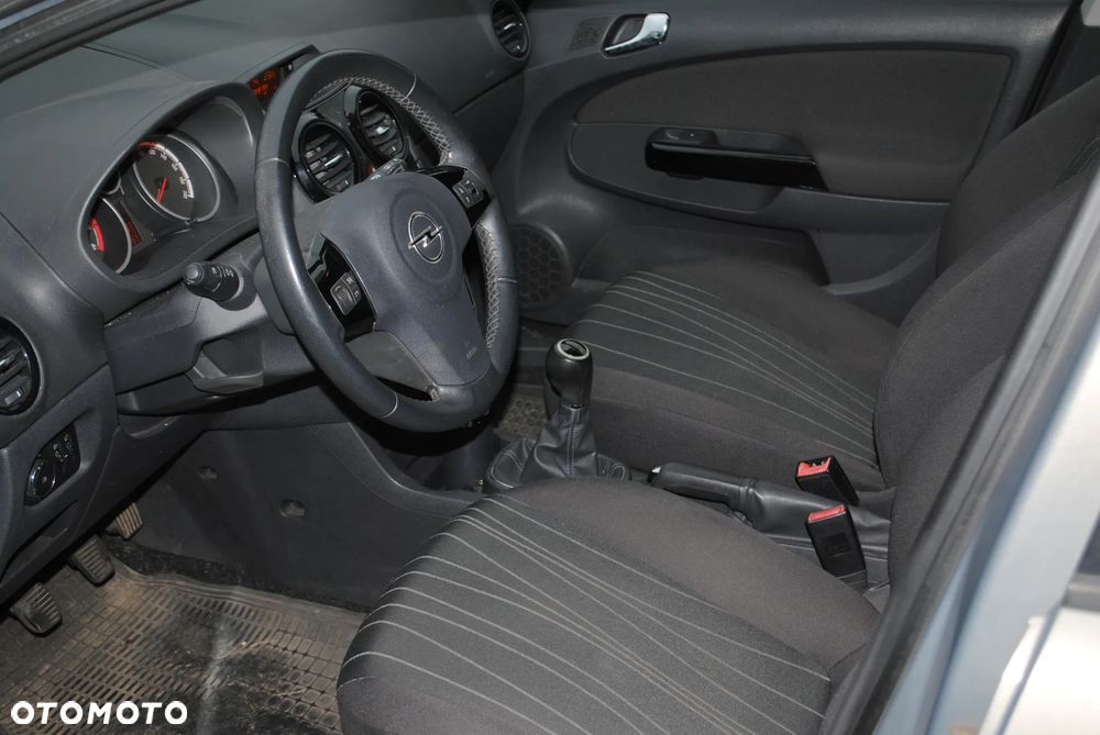 Opel Corsa 1.4 16V Satellite - 5