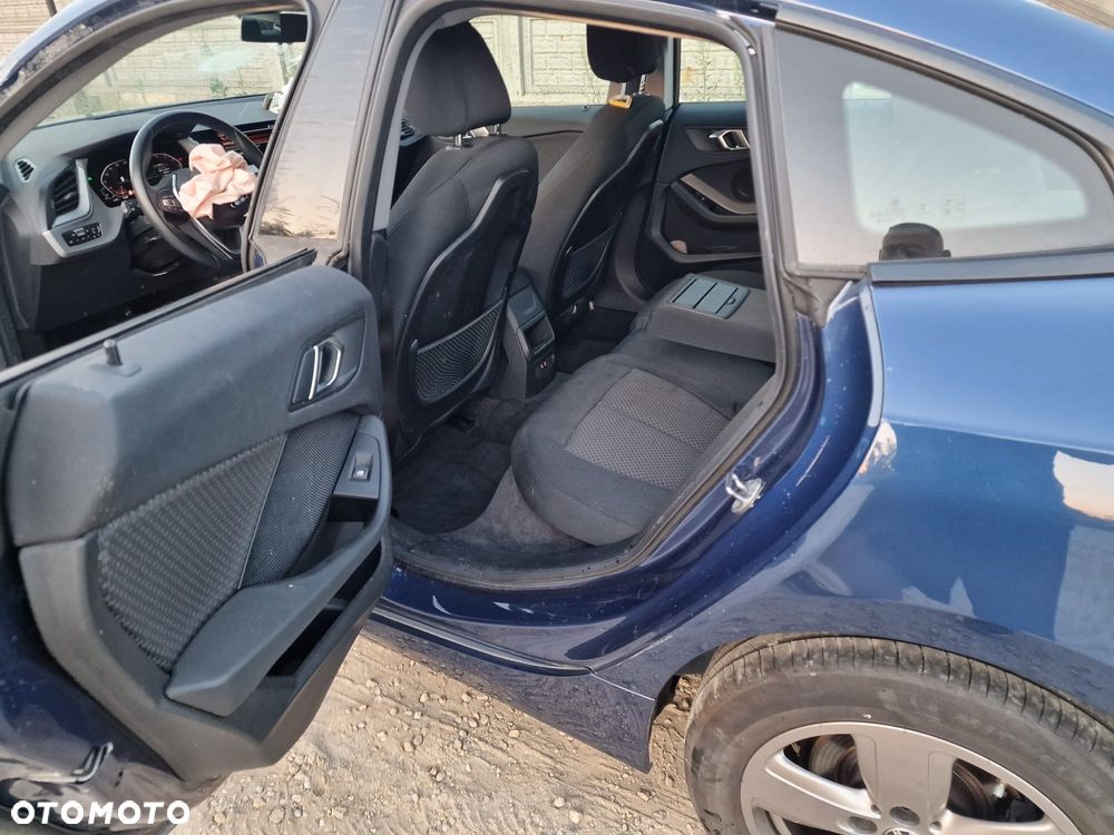 BMW Seria 2 218i Advantage - 16
