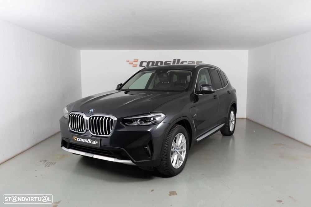 BMW X3 30 e xDrive Line Luxury - 2