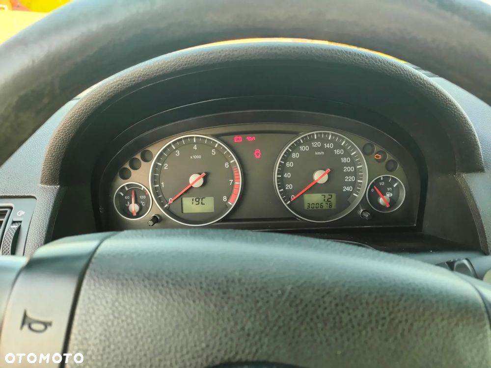 Ford Mondeo 1.8 Ambiente - 16