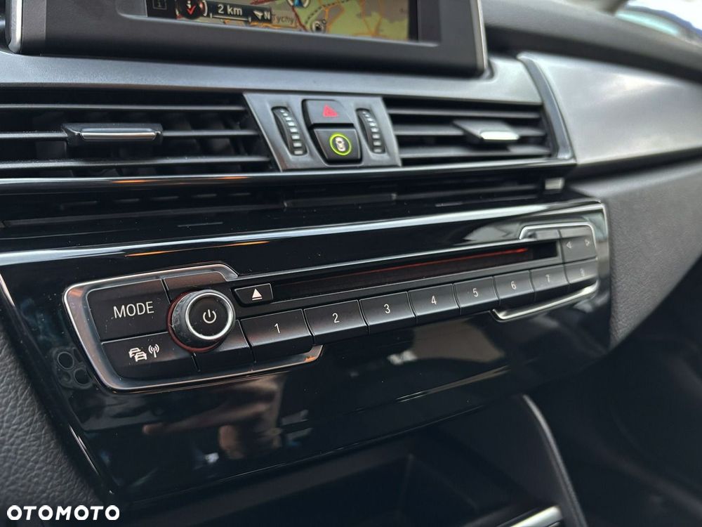 BMW Seria 2 218i Advantage - 14