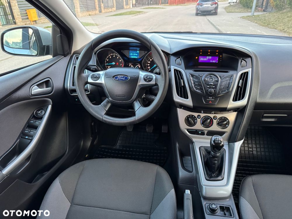 Ford Focus 1.6 FF Ambiente - 5