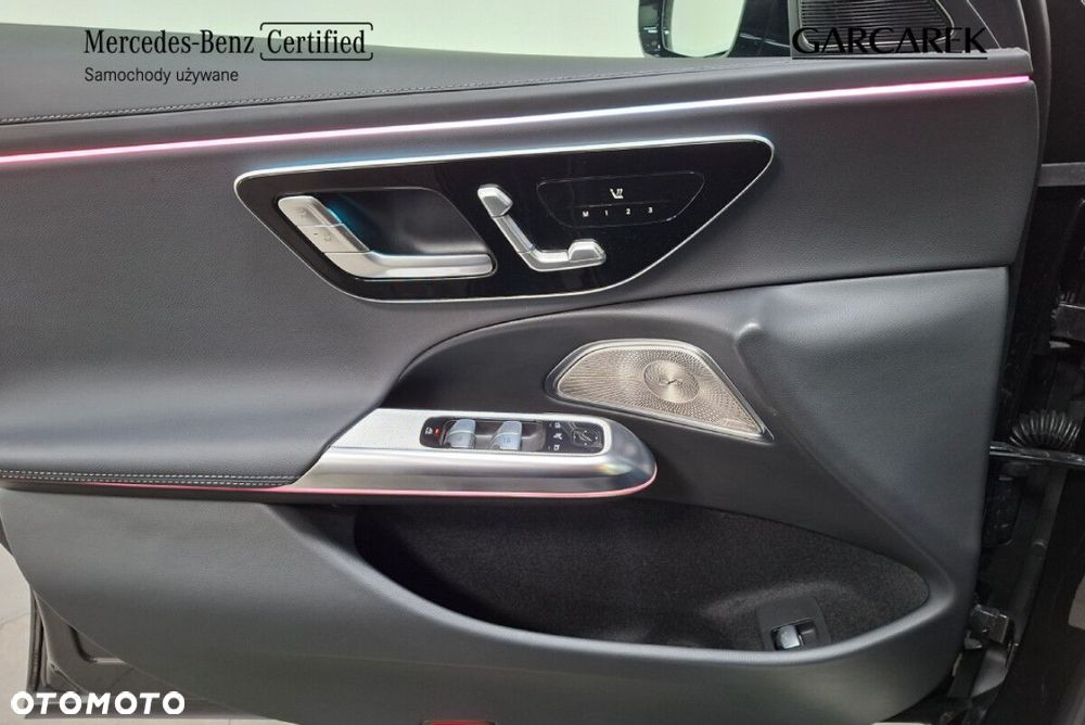 Mercedes-Benz Klasa E - 23