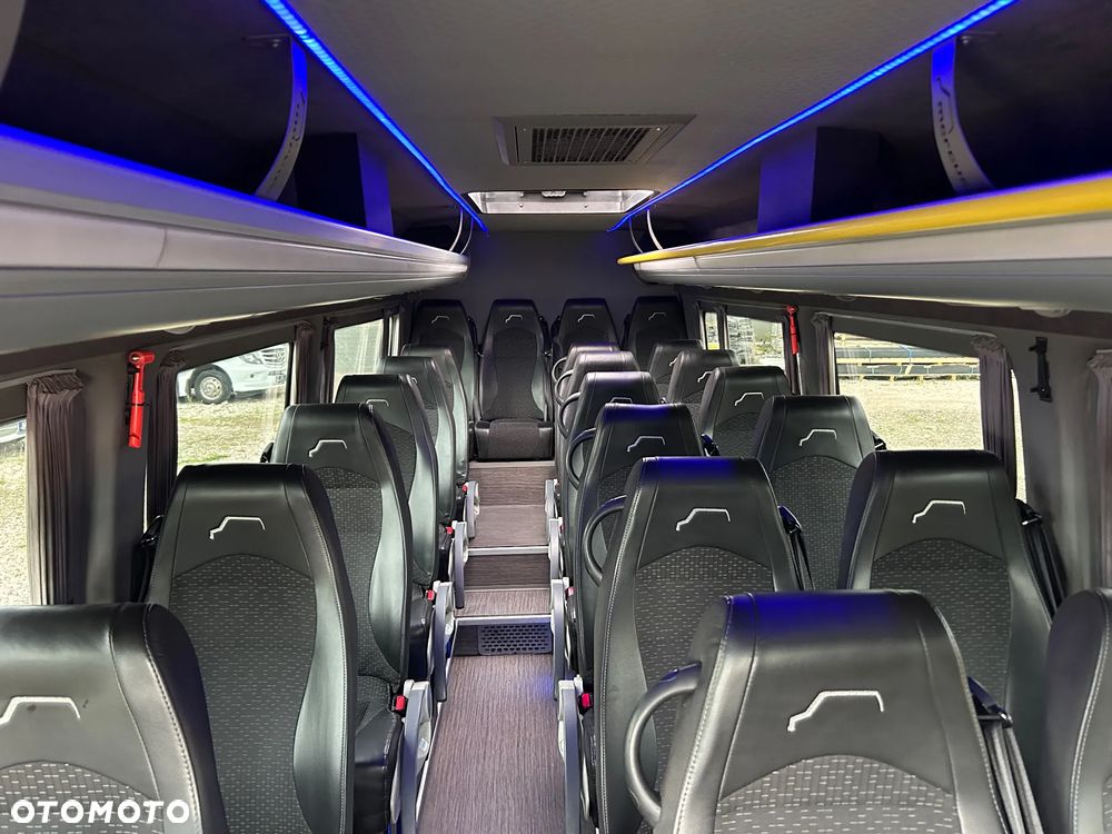 Mercedes-Benz Sprinter 519 - 13