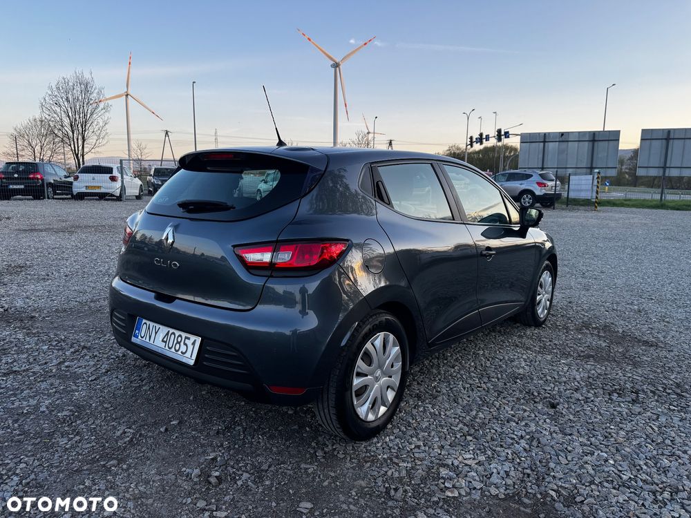 Renault Clio 1.2 16V 75 Start - 6