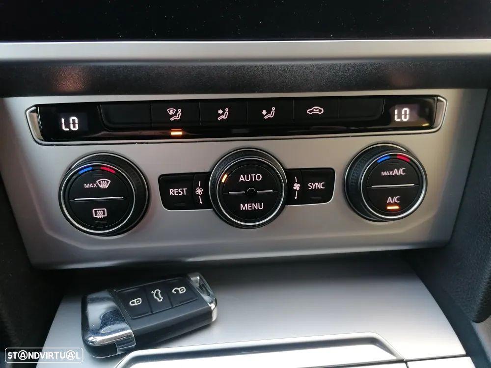 VW Passat Variant 1.6 TDI Confortline - 21