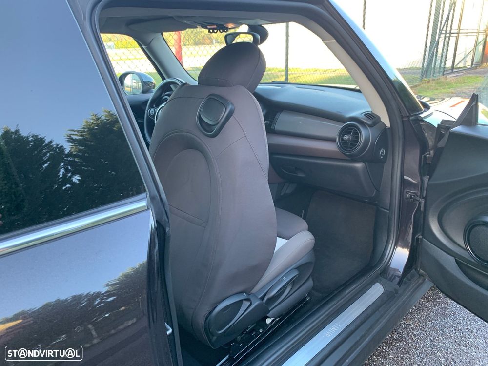 MINI 3 Portas One D - 23