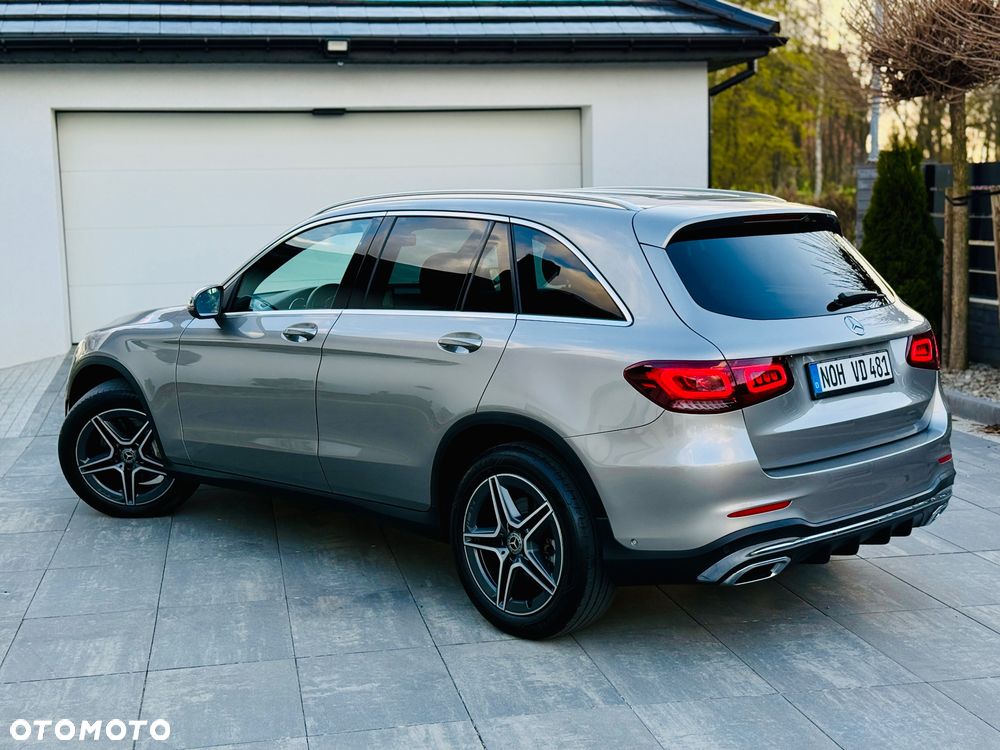 Mercedes-Benz GLC 200 4Matic 9G-TRONIC AMG Line Plus - 33