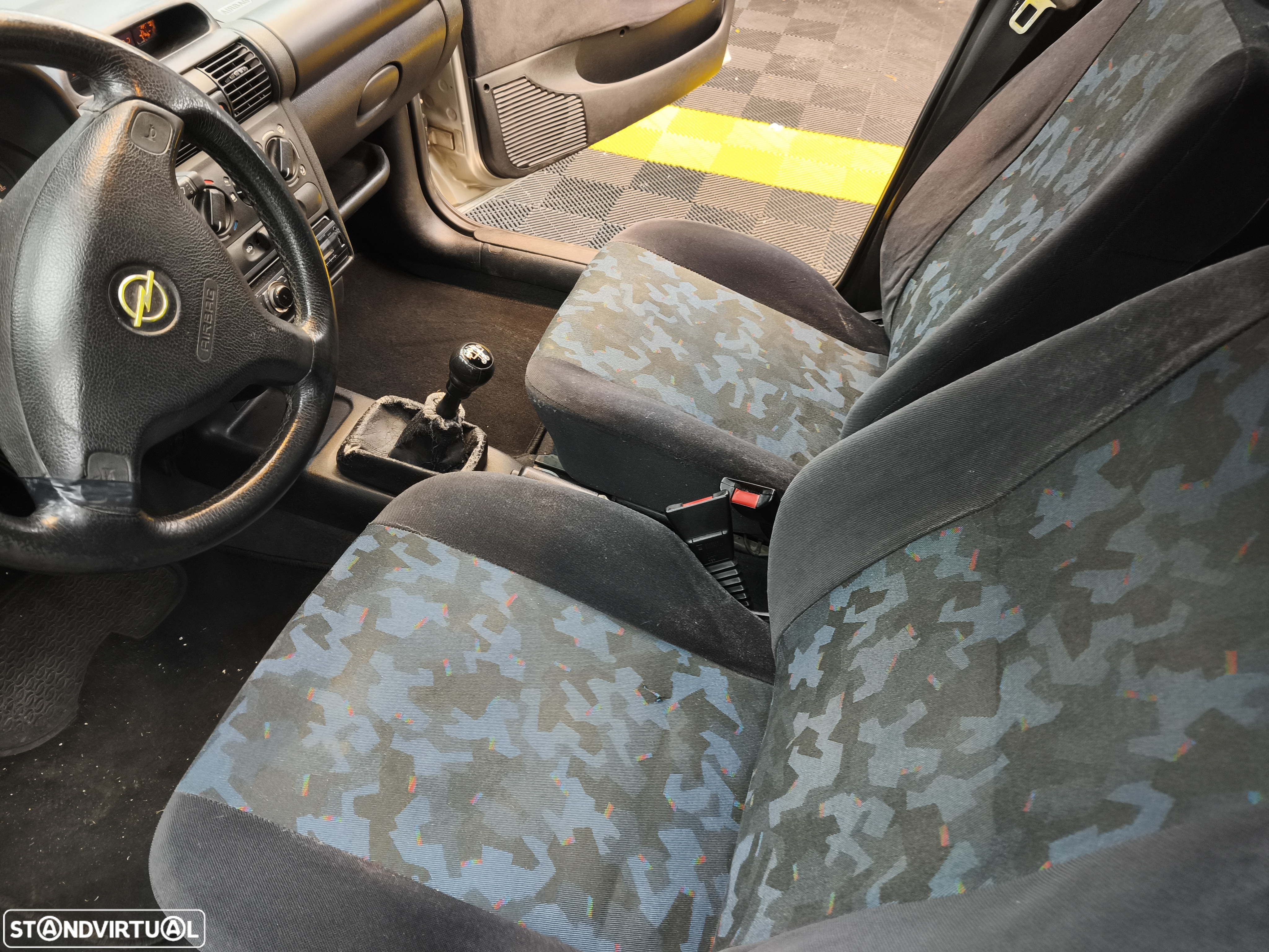 Opel Corsa 1.2 16V 100 - 8