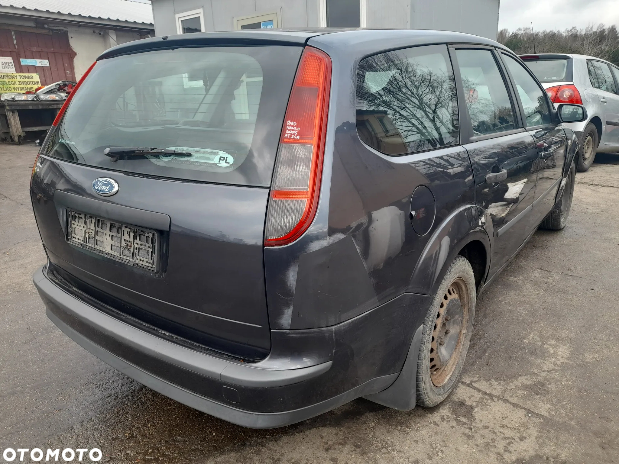 FORD FOCUS MK2 ZDERZAK TYŁ TYLNY TYLNI H4 - 16