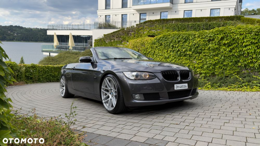 BMW Seria 3 330i - 1