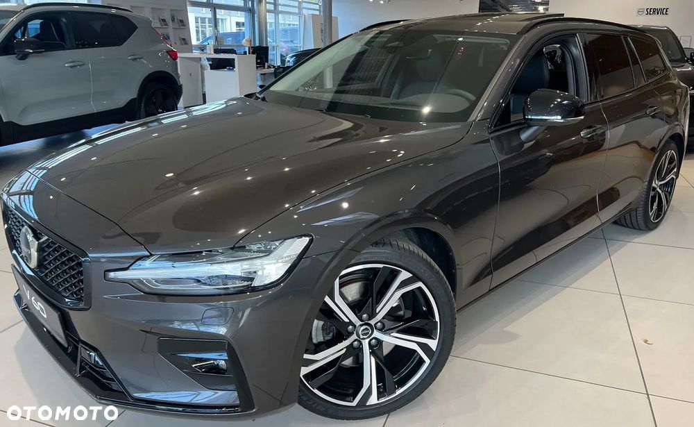 Volvo V60 B4 B DKG Ultimate Dark - 11