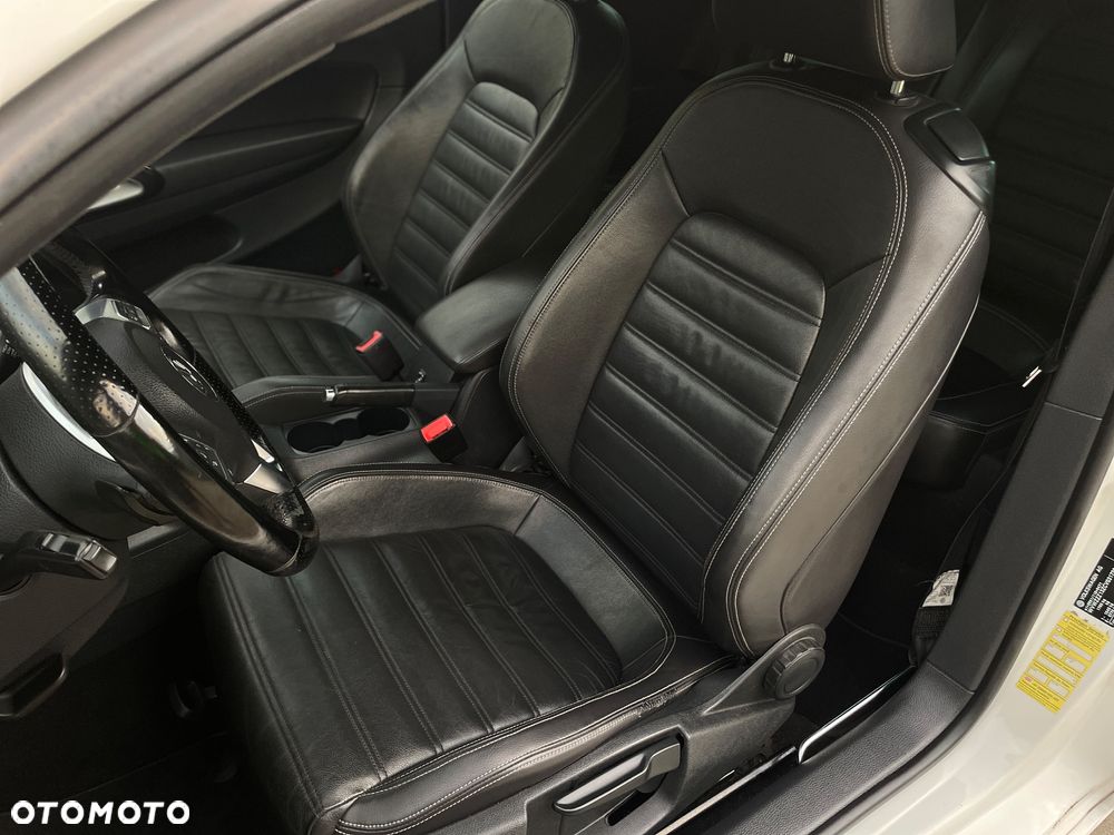Volkswagen Scirocco 2.0 TSI Perfectline R-Style DSG - 16