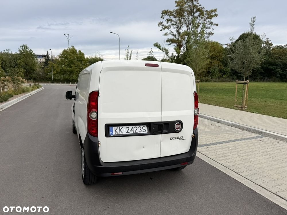 Fiat Doblo Cargo Maxi - 11