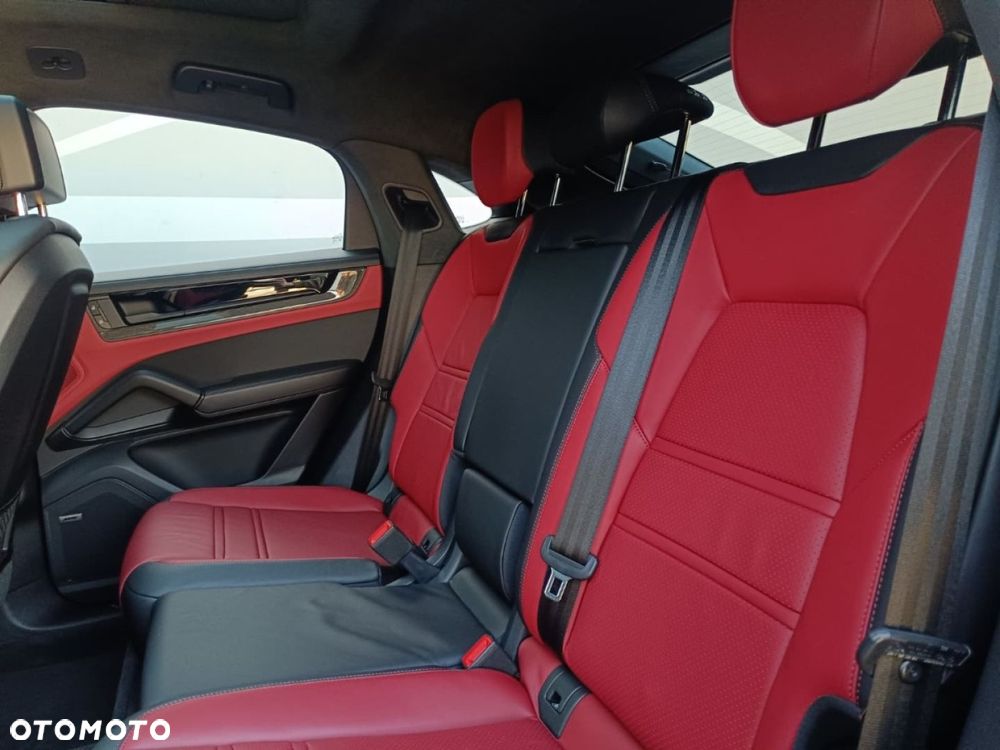 Porsche Cayenne - 24