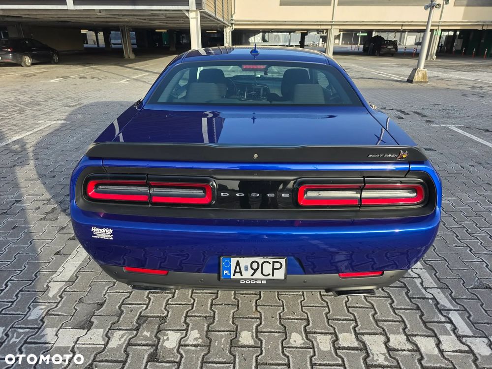 Dodge Challenger - 23