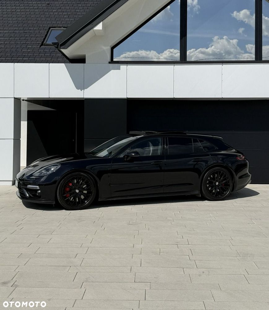 Porsche Panamera Turbo - 35