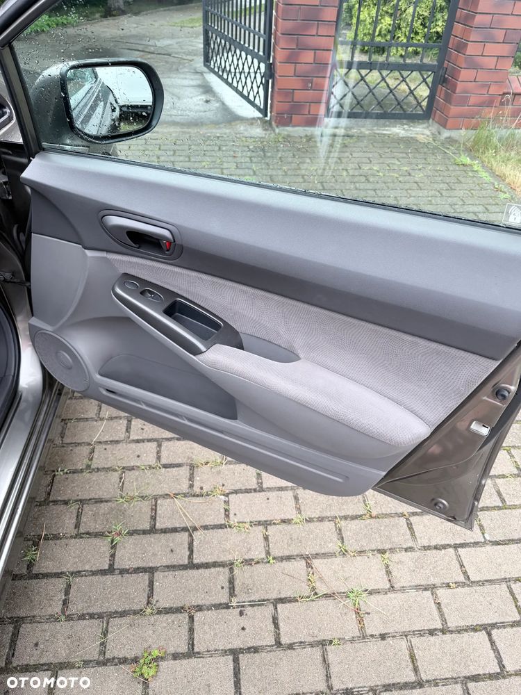 Honda Civic 1.8 Comfort - 12