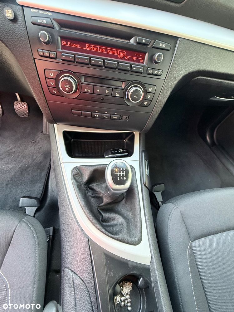 BMW Seria 1 118i - 16