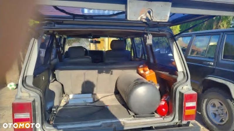 Jeep Cherokee 4.0 - 8