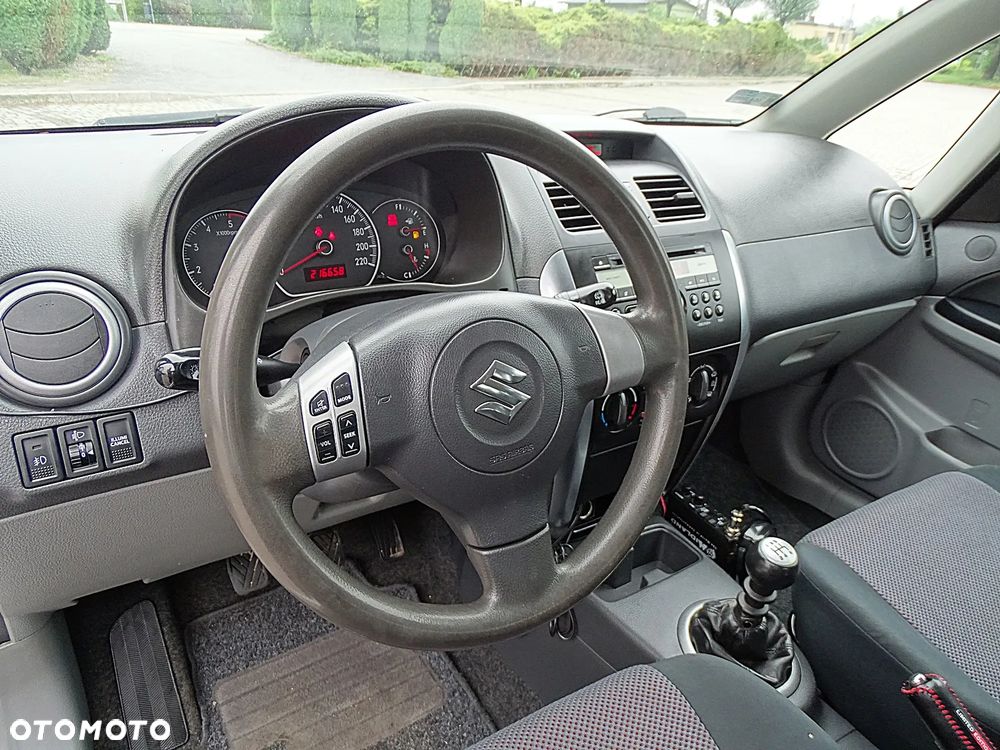 Suzuki SX4 - 30