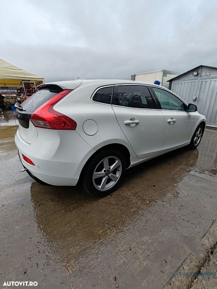 Dezmembrez VOLVO V40 Hatchback 525, 526 2013 1.6 D2 D 4162 T 84KW|114HP - 3