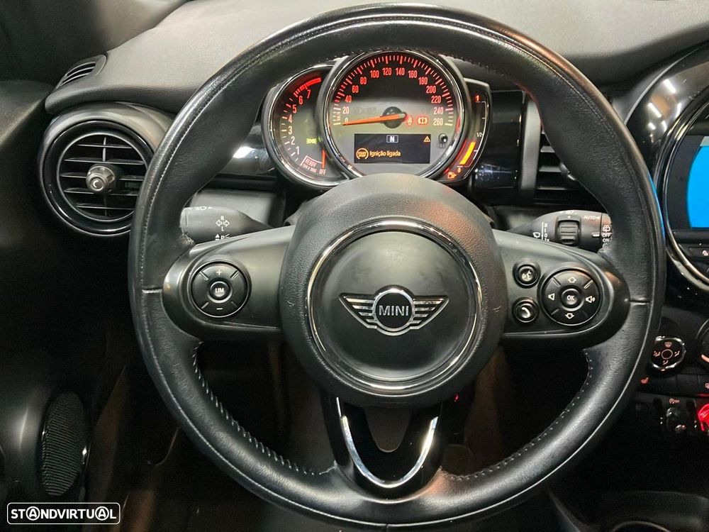 MINI 3 Portas One - 11