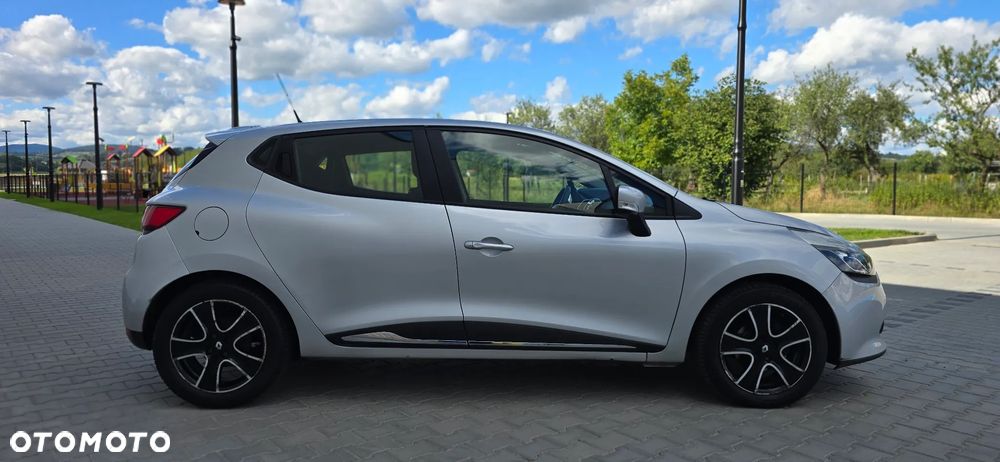 Renault Clio - 9
