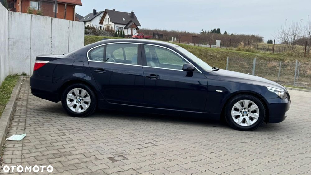 BMW Seria 5 523i - 14