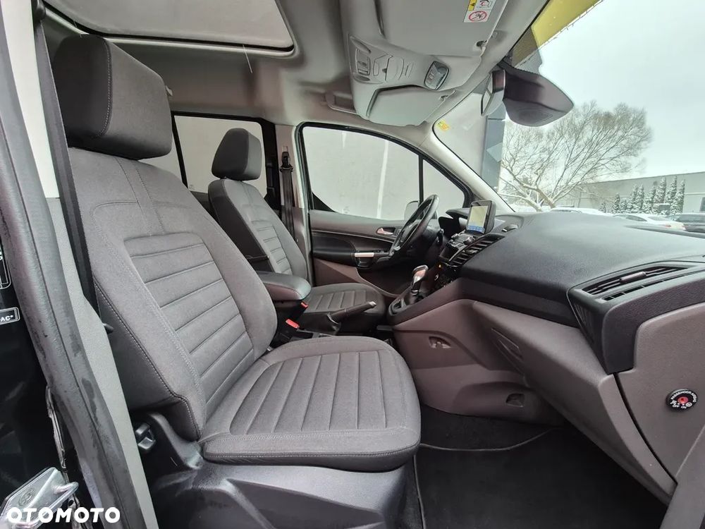 Ford Tourneo Connect Grand - 23