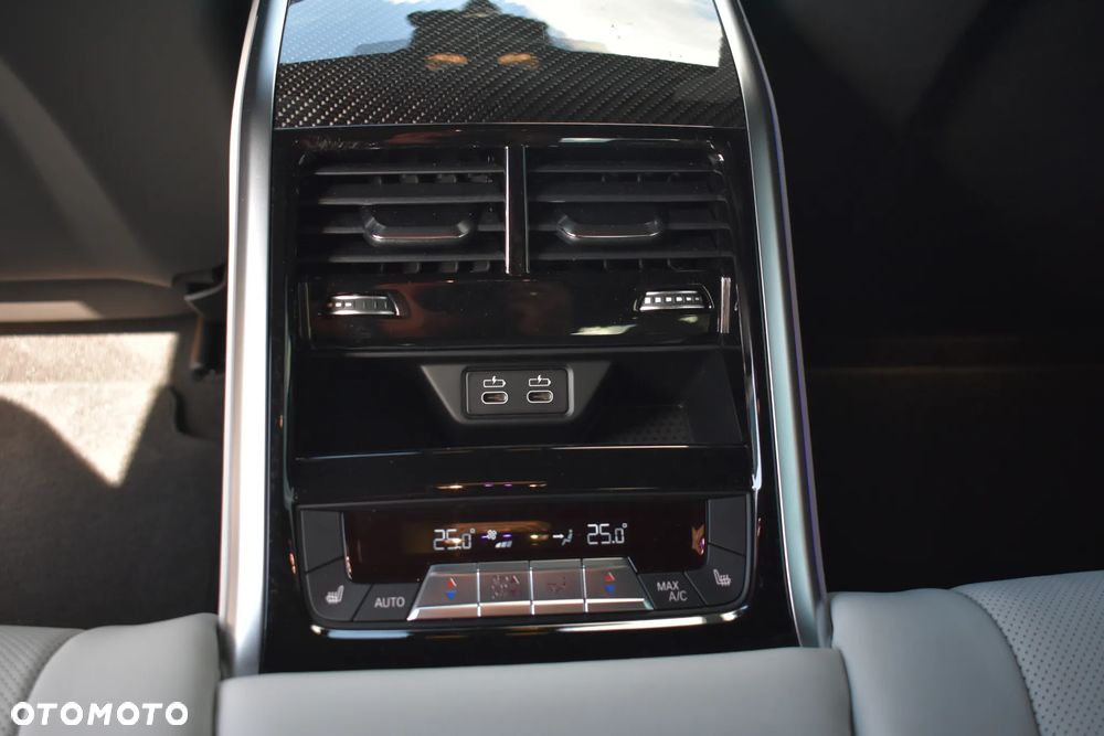 BMW M8 - 34