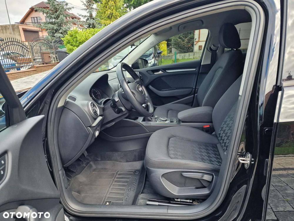 Audi A3 Sportback 2.0 TDI - 13