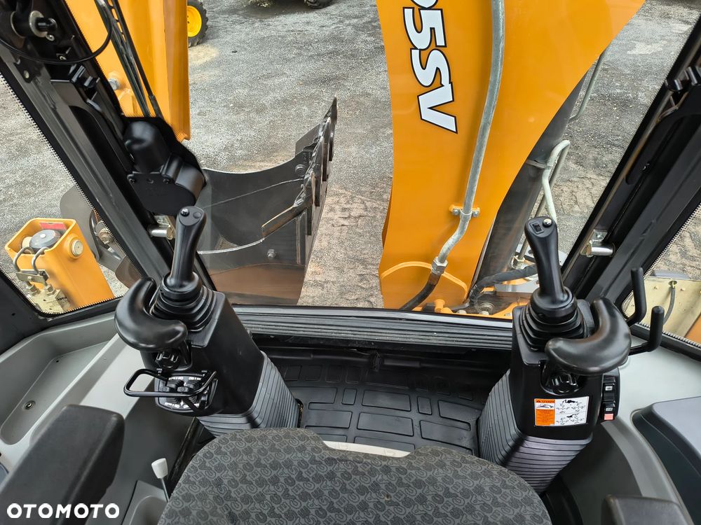 Case 695 SV 2023R - 19