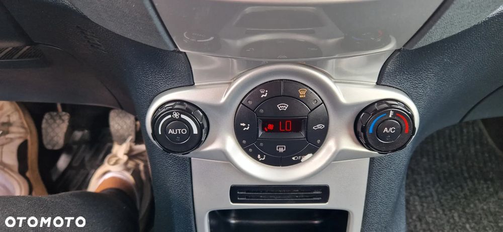 Ford Fiesta 1.25 SYNC Edition - 24
