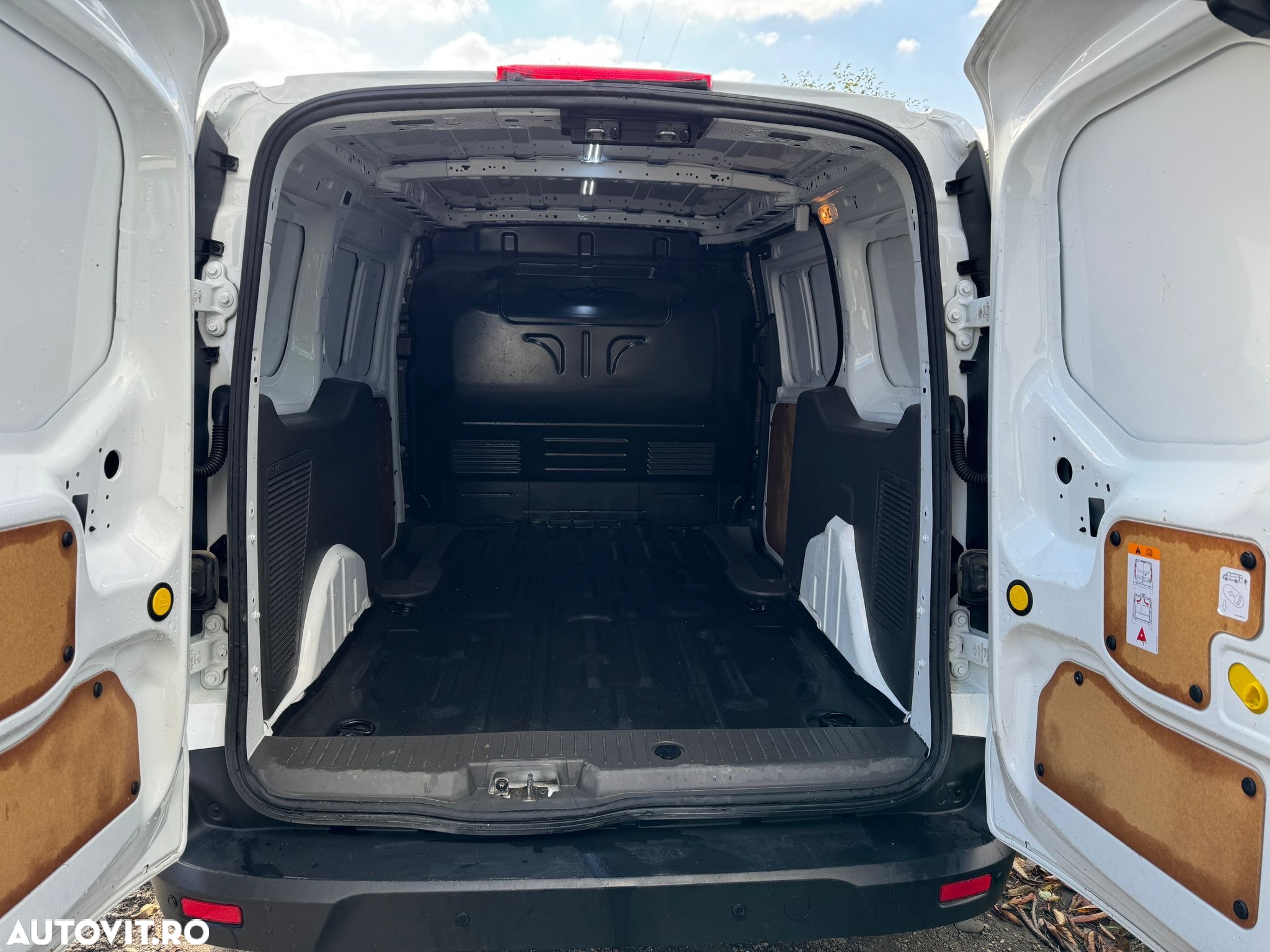 Ford Transit connect - 4