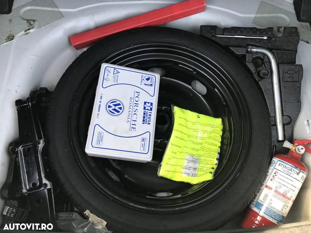 Volkswagen T-Roc - 38