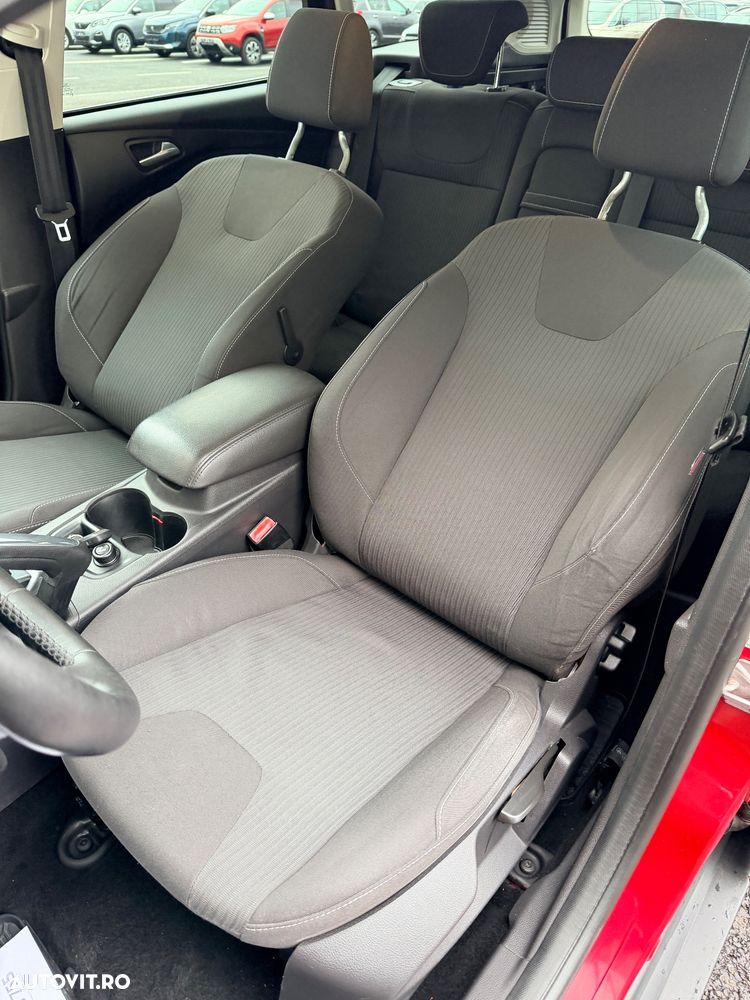 Ford Focus Turnier 1.6 TDCi DPF Start-Stopp-System Champions Edition - 18