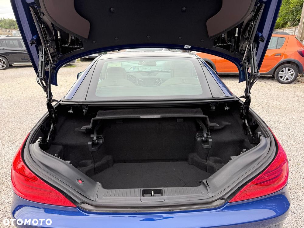 Mercedes-Benz SL - 25