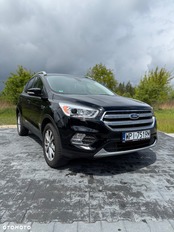 Ford Kuga 1.5 EcoBoost 2x4 Titanium