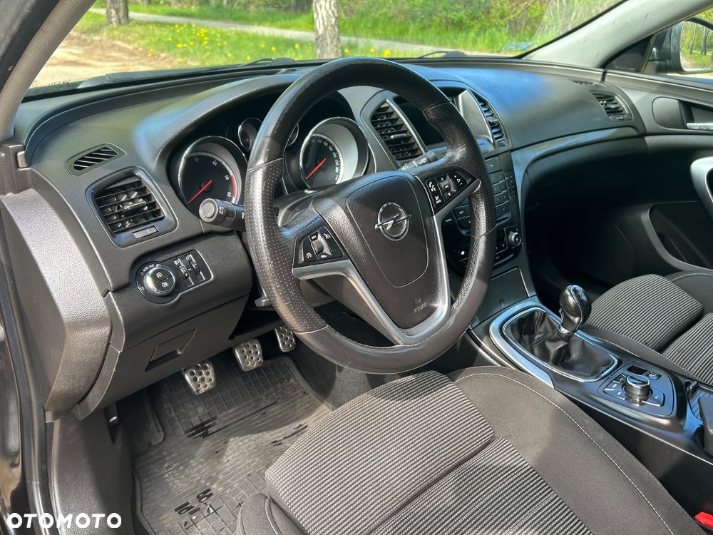 Opel Insignia 2.0 CDTI - 11