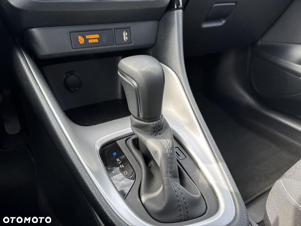 Toyota Yaris 1.5 Comfort CVT - 17
