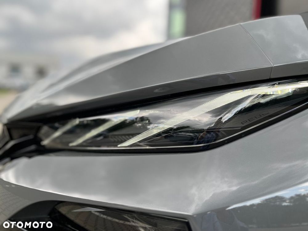 Peugeot 408 - 10