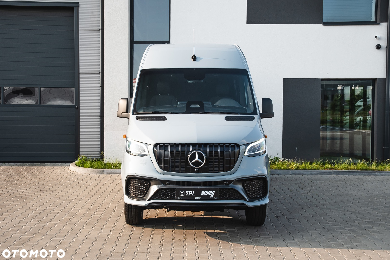 Mercedes-Benz Sprinter - 3