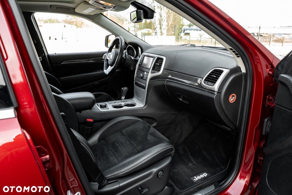 Jeep Grand Cherokee SRT8 - 23